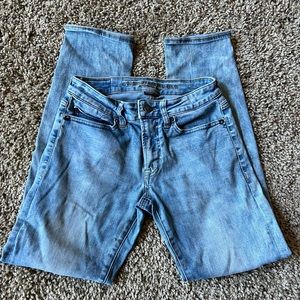 Men’s American Eagle jeans. Size 28. No holes or stains.
